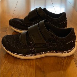 New balance women’s cycling shoes OBO